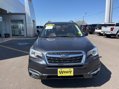 Used 2017 Subaru Forester 2.5i Touring image 3