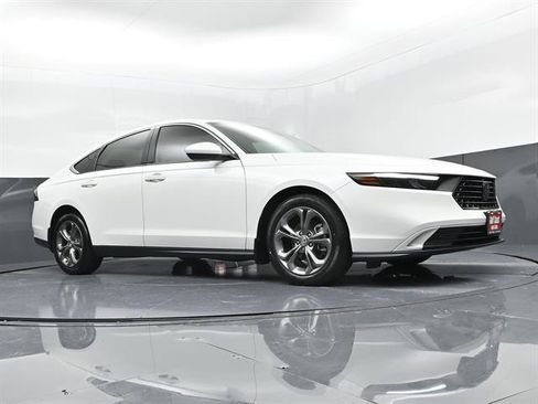Used 2024 Honda Accord EX image 28
