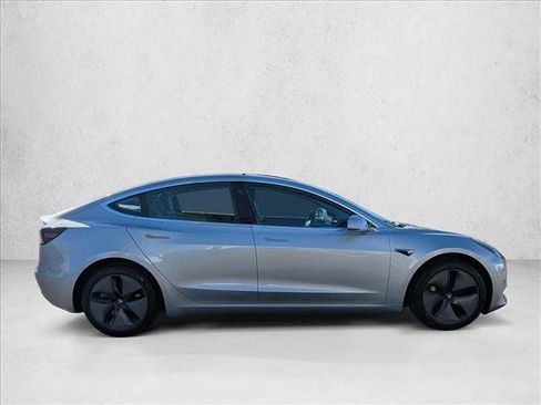 Used 2018 Tesla Model 3 Long Range image 4