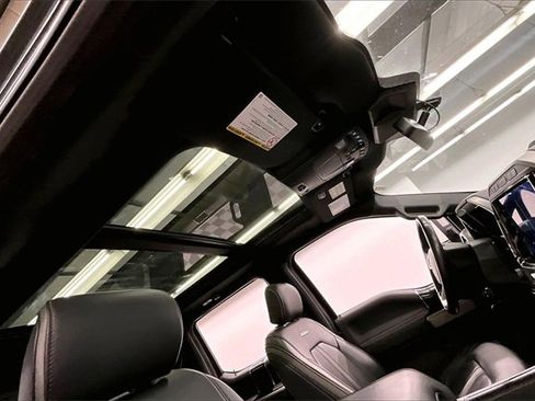 Used 2022 Ford F250 Platinum image 17