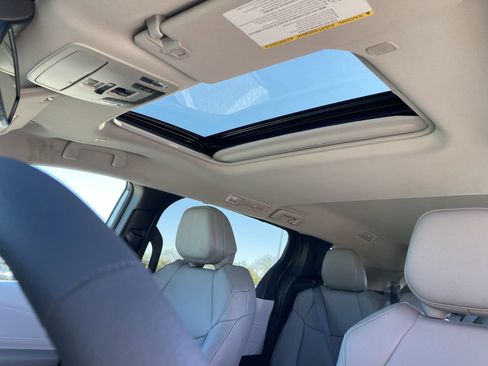 Certified 2025 Toyota Sienna XLE image 16