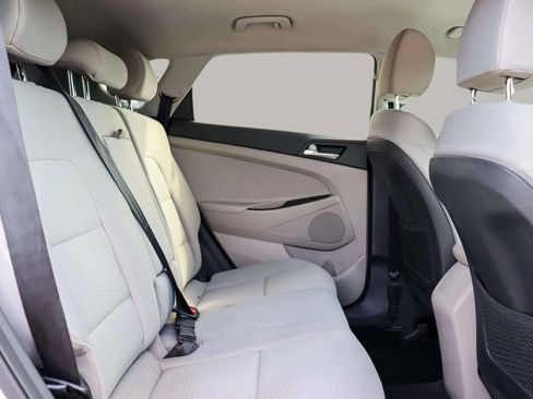 Used 2019 Hyundai Tucson SE image 26