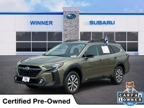 Used 2025 Subaru Outback Premium AWD/4WD image 1