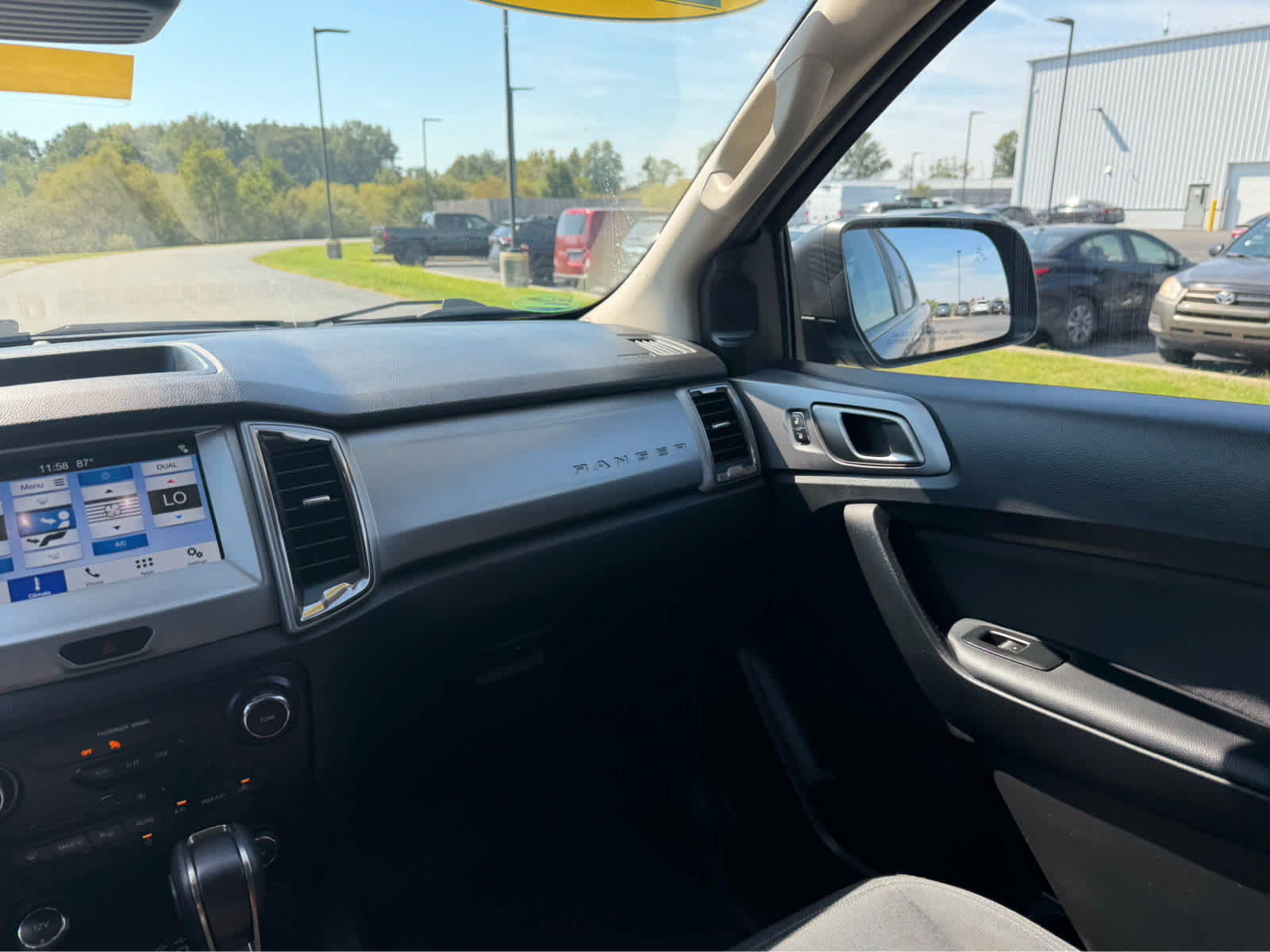 Used 2019 Ford Ranger XLT w/ Equipment Group 302A Luxury AWD/4WD image 23