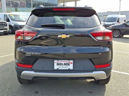 Used 2022 Chevrolet TrailBlazer LT w/ Sun and Liftgate Package image 23