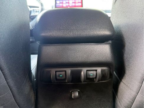 Used 2015 Jeep Wrangler Unlimited Rubicon w/ Connectivity Group AWD/4WD image 42