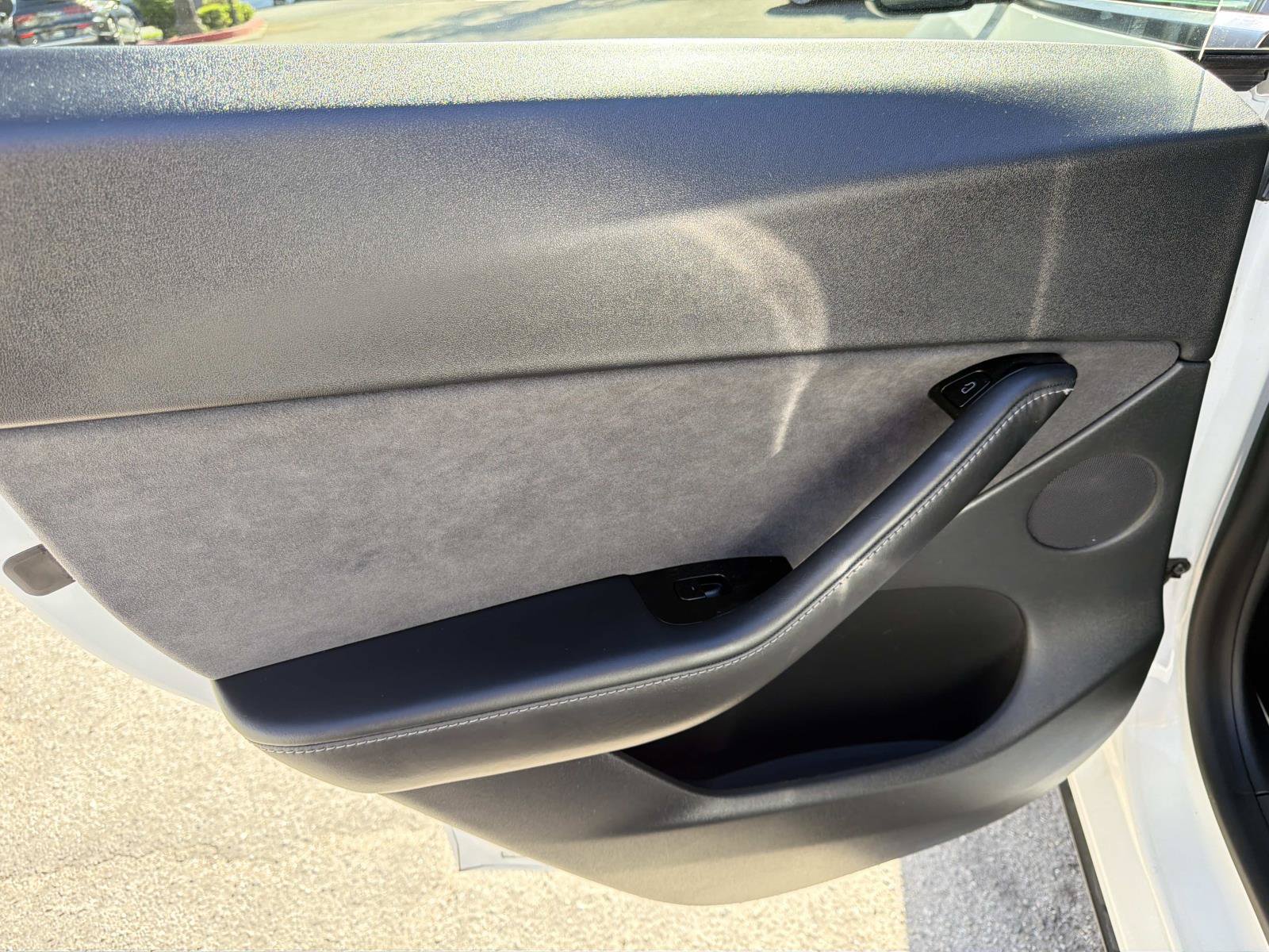 Used 2021 Tesla Model Y Long Range AWD/4WD image 9