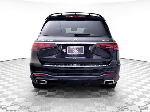Used 2024 Mercedes-Benz GLS 450 4MATIC image 4