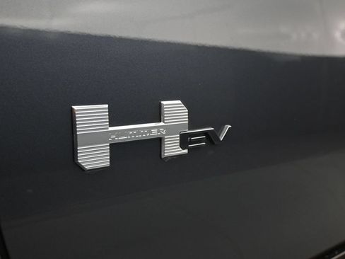Used 2025 GMC Hummer EV 3X AWD/4WD image 9