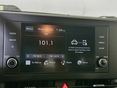 Used 2025 Kia Sportage LX FWD image 19
