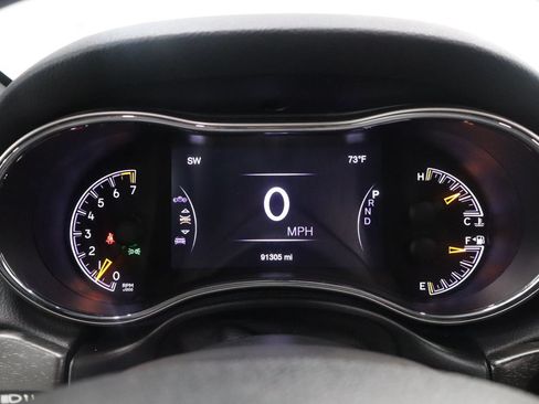 Used 2018 Jeep Grand Cherokee Altitude AWD/4WD image 31