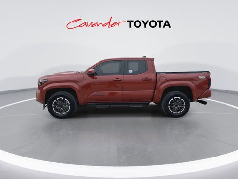 Certified 2025 Toyota Tacoma TRD Sport image 5