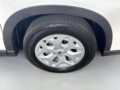 Used 2024 Subaru Forester image 31