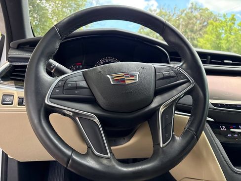 Used 2017 Cadillac XT5 FWD image 14