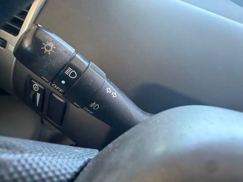 Used 2005 Toyota Prius w/ Pkg 4 FWD image 47