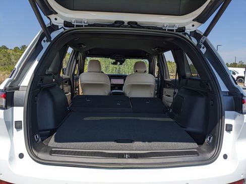 New 2026 Jeep Grand Cherokee Limited RWD image 41