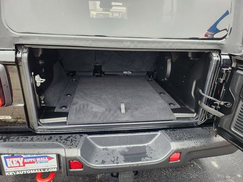 Used 2025 Jeep Wrangler Unlimited Rubicon w/ XTREMEE 35" Tire Package image 6