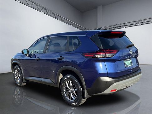 Used 2023 Nissan Rogue S AWD/4WD image 5