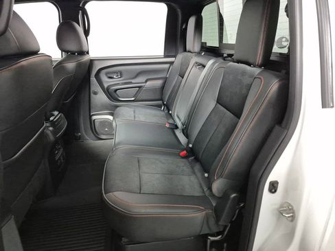 Used 2024 Nissan Titan PRO-4X image 22