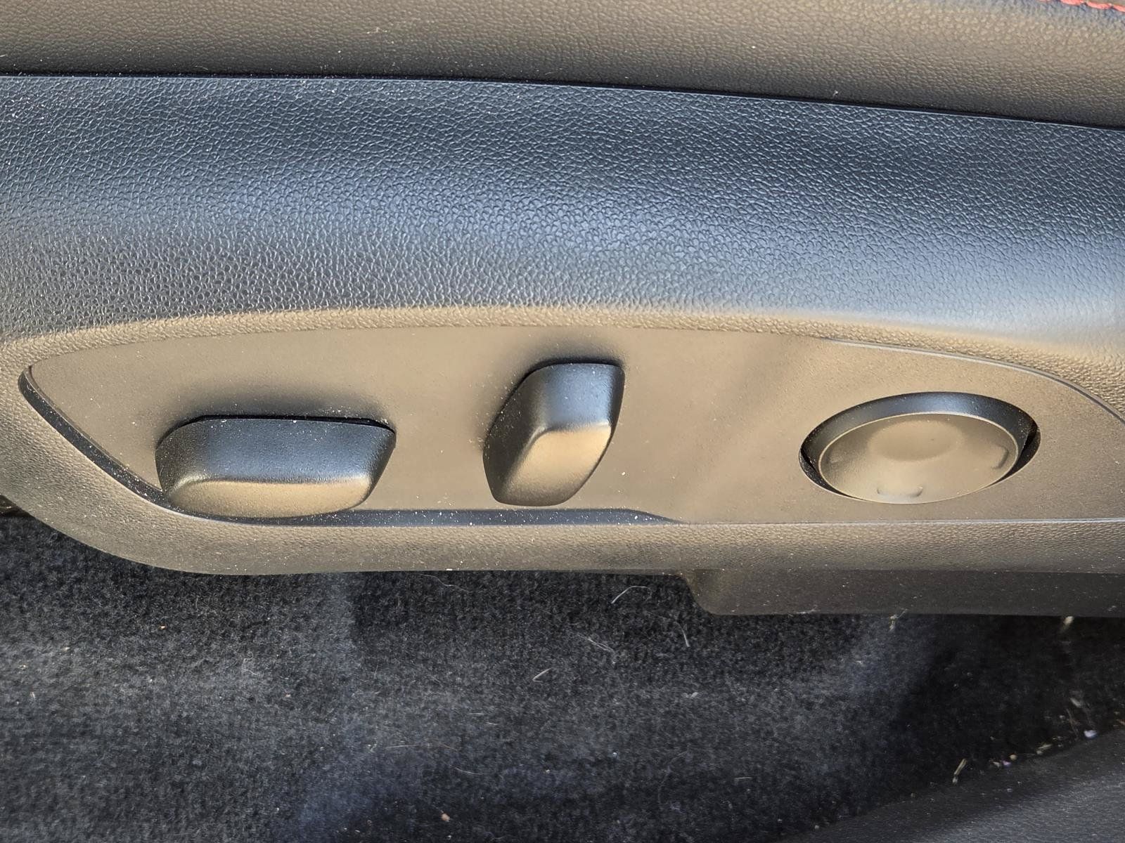 Used 2024 Chevrolet Traverse RS w/ LPO, Floor Liner Package FWD image 28