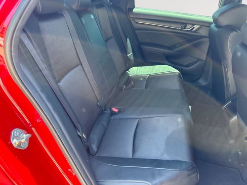 Used 2018 Honda Accord Sport image 26