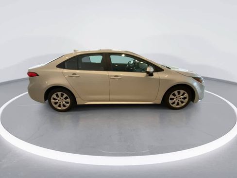 Used 2024 Toyota Corolla LE FWD image 9