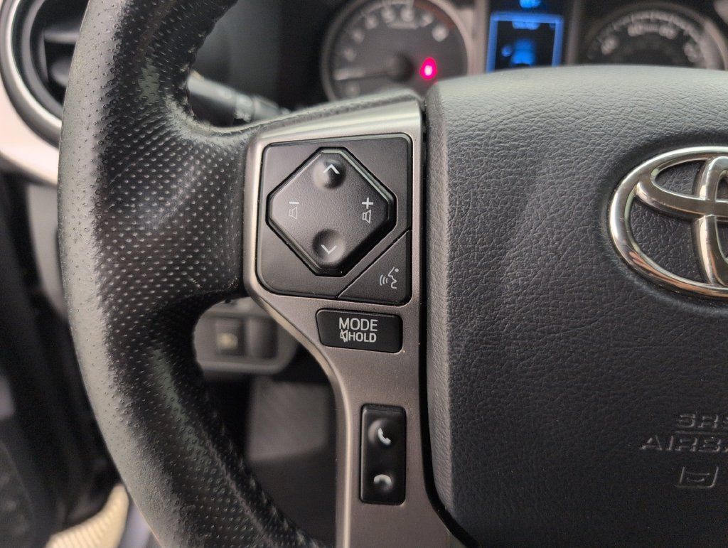 Used 2018 Toyota Tacoma SR5 RWD image 29