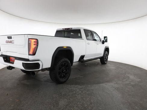 Used 2024 GMC Sierra 2500 AT4 w/ AT4 Premium Plus Package AWD/4WD image 12
