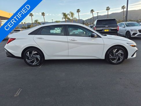 Used 2025 Hyundai Elantra SEL image 8