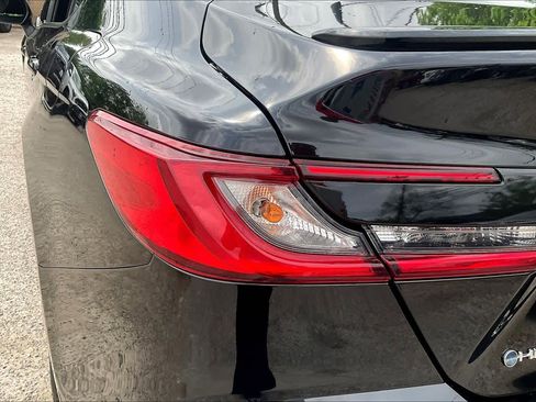 Used 2025 Toyota Camry SE image 28