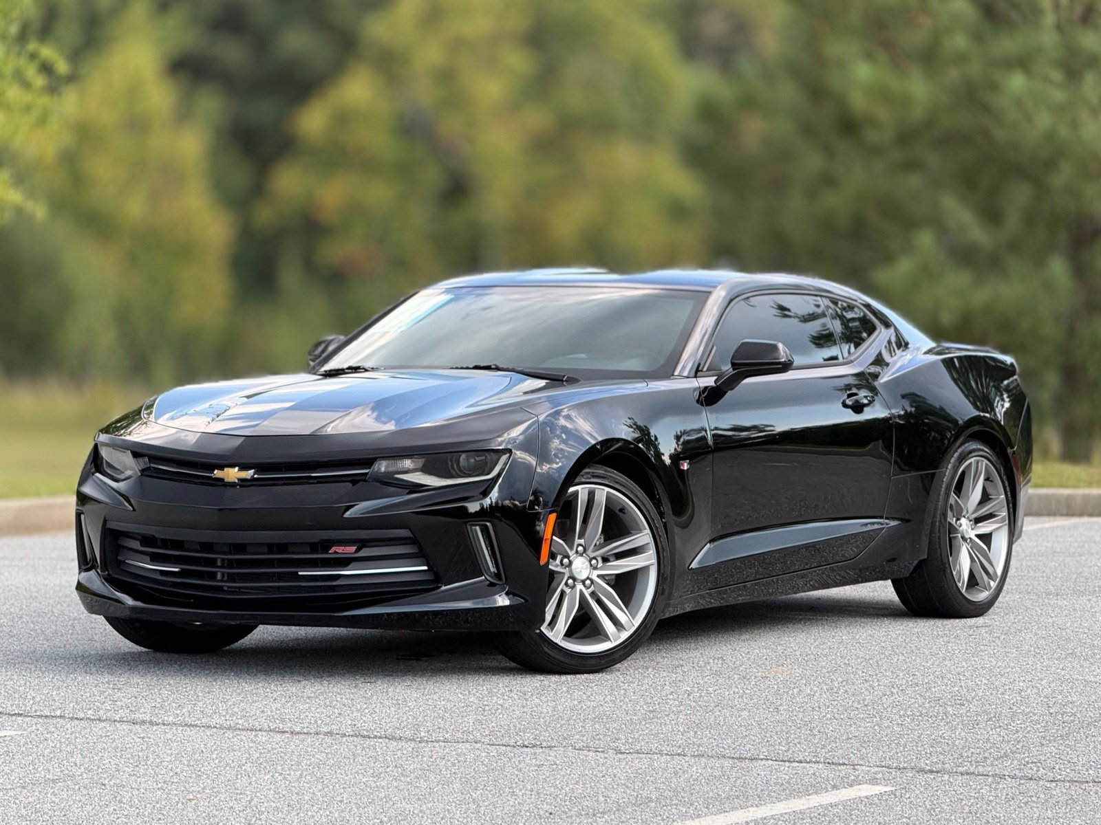 Used 2018 Chevrolet Camaro LT w/ RS Package RWD image 8