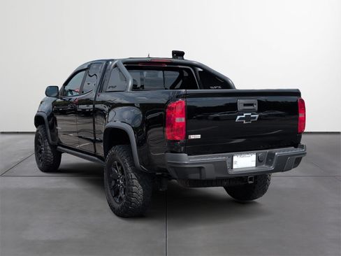 Used 2018 Chevrolet Colorado ZR2 w/ ZR2 Midnight Special Edition AWD/4WD image 4