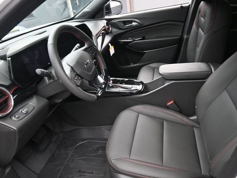 New 2026 Chevrolet Trax RS w/ Sunroof Package FWD image 8