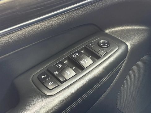 Used 2019 Jeep Grand Cherokee Limited AWD/4WD image 40