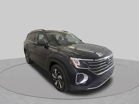 Used 2026 Volkswagen Atlas SE FWD image 4