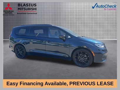 Used 2023 Chrysler Pacifica Limited w/ S Appearance Package