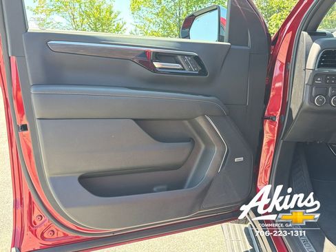 New 2025 Chevrolet Tahoe Premier image 17