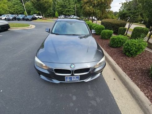 Used 2015 BMW 328i xDrive Sedan AWD/4WD image 5