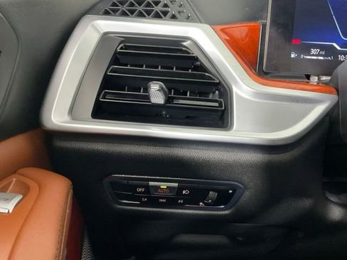 Certified 2023 BMW ALPINA XB7 image 30