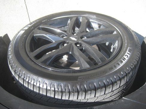 Used 2020 Chevrolet Equinox LT w/ Midnight Edition image 9