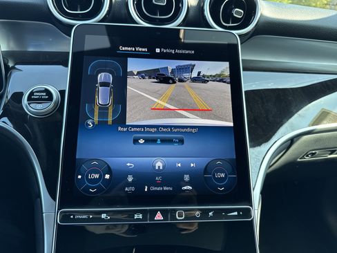 Used 2025 Mercedes-Benz GLC 300 4MATIC image 21