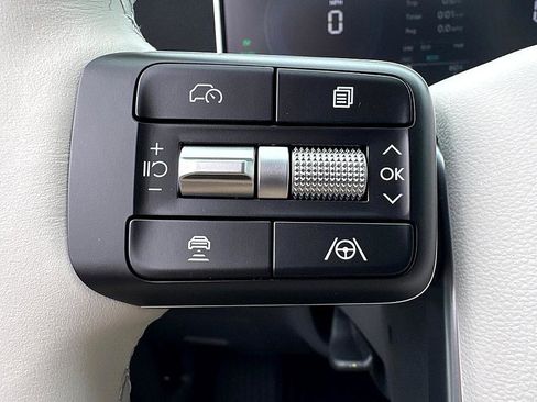 New 2026 Hyundai Santa Fe SE image 13