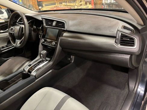 Used 2018 Honda Civic EX image 37