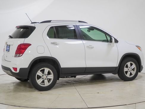 Used 2017 Chevrolet Trax LT w/ LT Convenience Package image 10
