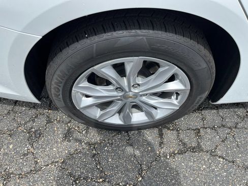 Used 2024 Chevrolet Malibu LT FWD image 41