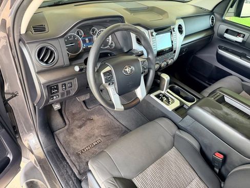 Used 2014 Toyota Tundra SR5 w/ SR5 Upgrade Package RWD image 13