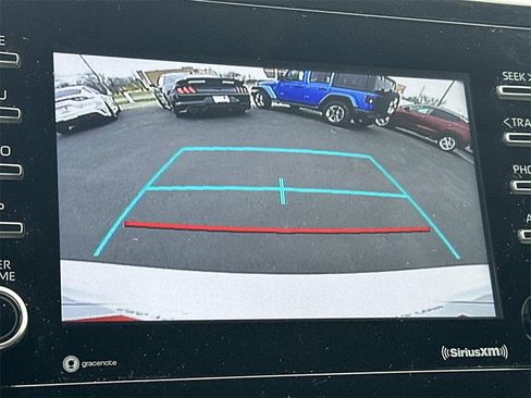 Used 2023 Toyota Camry SE image 27