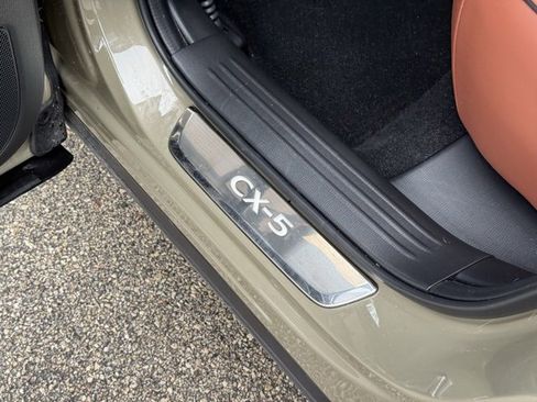 Certified 2024 MAZDA CX-5 Carbon Edition image 13