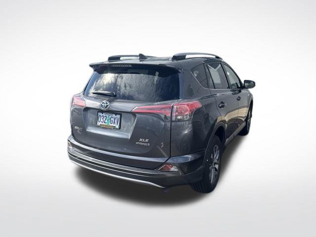 Used 2018 Toyota RAV4 XLE AWD/4WD image 7