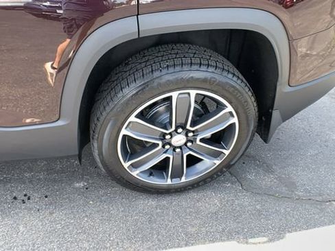Used 2021 GMC Acadia SLT AWD/4WD image 30
